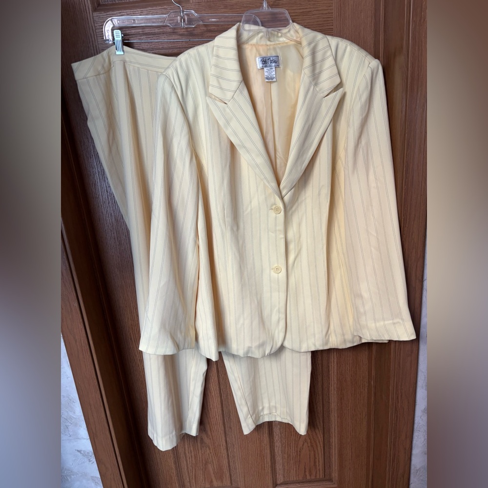 BOB MACKIE SUIT